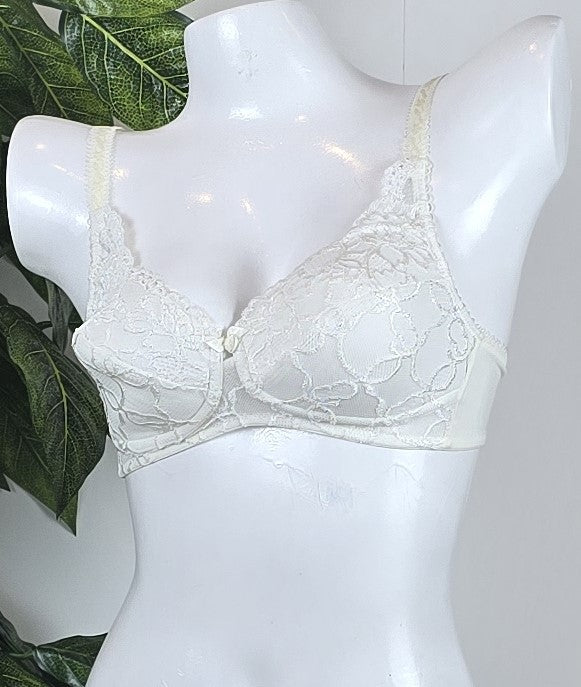 M&S All-Over Lace Non-Wired Padded Bra