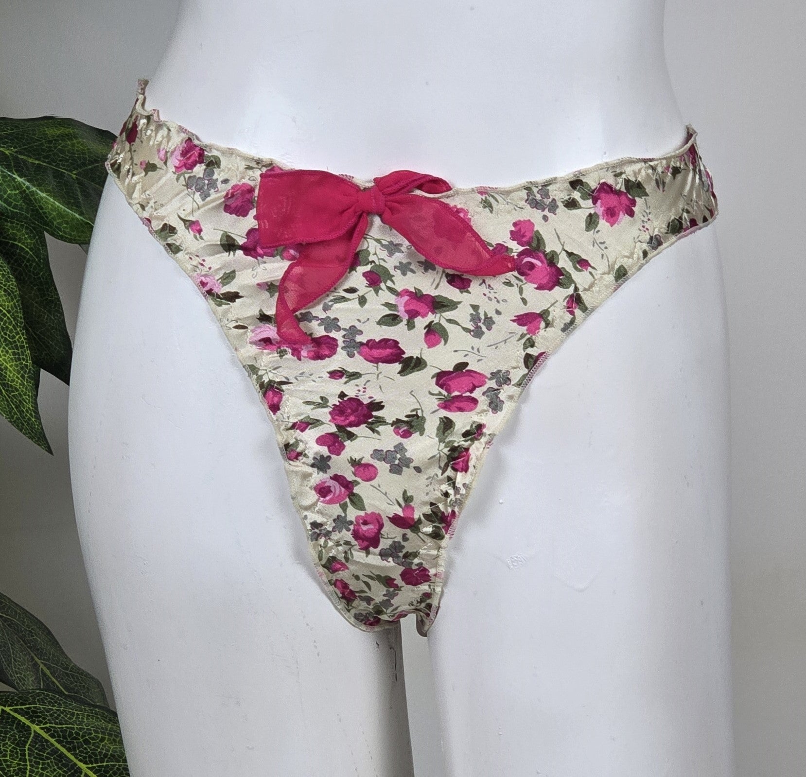 Miss Selfridge Brief