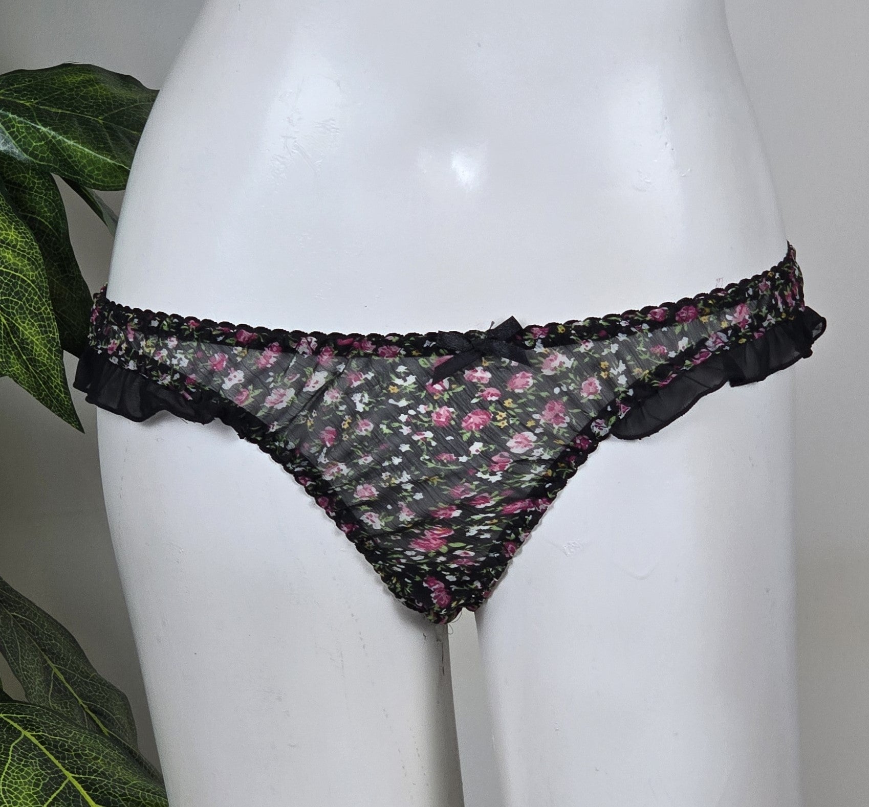 Miss Selfridge Brief